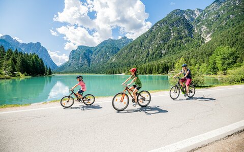 Cycling and mountain biking in the Dolomites